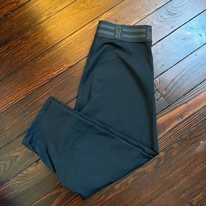 Good American capri sport leggings